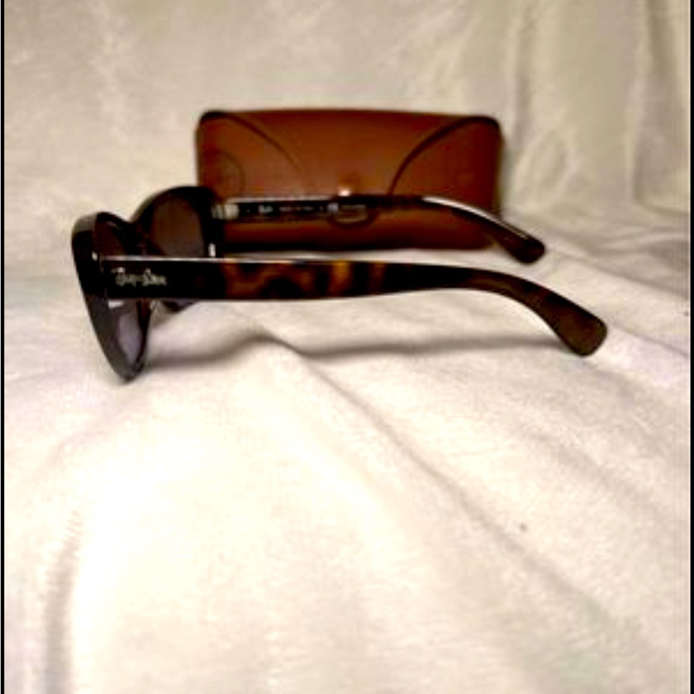Good Condition Ray Bans | Tortoise Frames - image 3